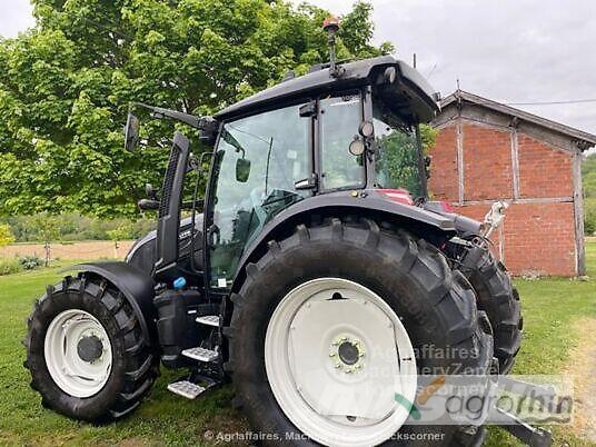 Valtra G125 VERSU Трактори