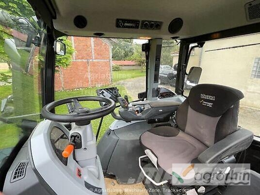 Valtra G125 VERSU Трактори
