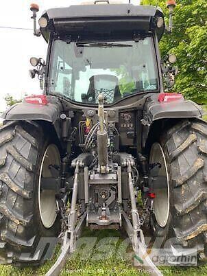 Valtra G125 VERSU Трактори