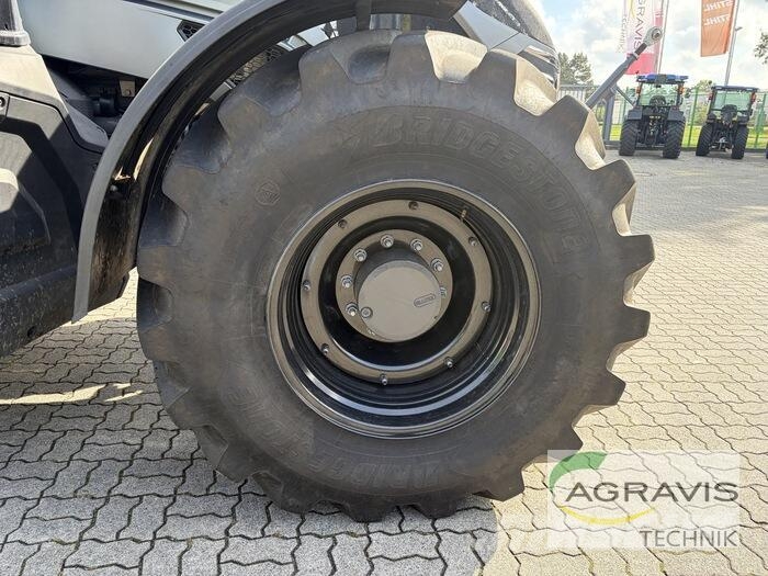 Valtra Q 245 1A9 Traktorji