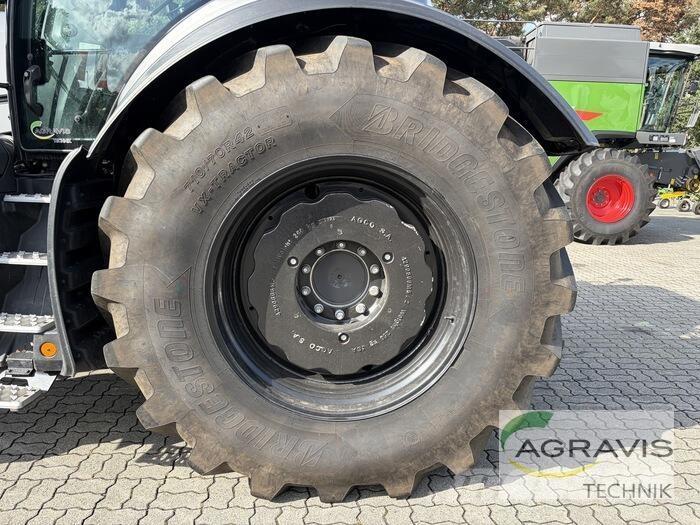 Valtra Q 245 1A9 Traktorji