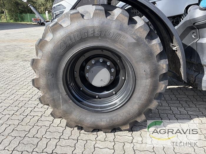 Valtra Q 245 1A9 Traktorji
