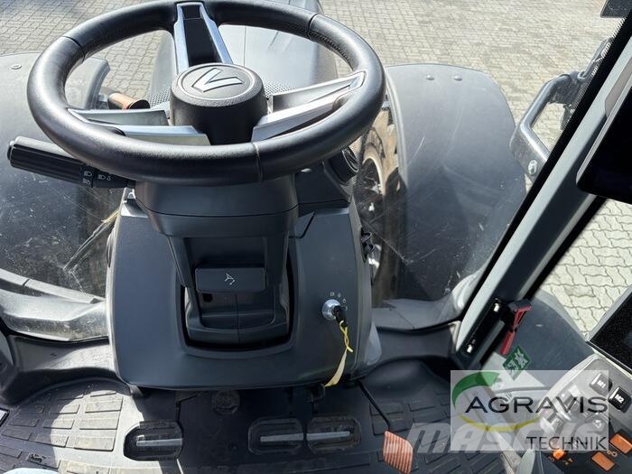 Valtra Q 245 1A9 Traktorji