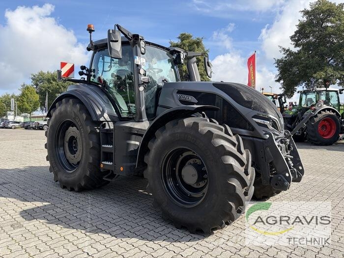 Valtra Q 245 1A9 Traktorji