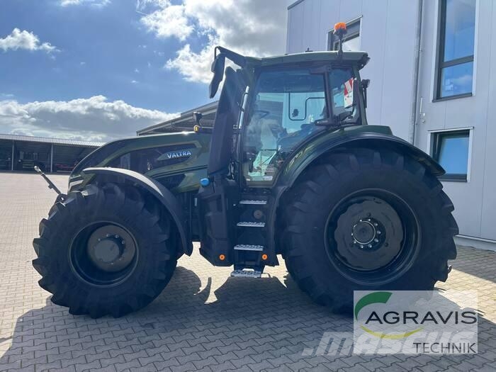 Valtra Q 265 1A9 Traktoren