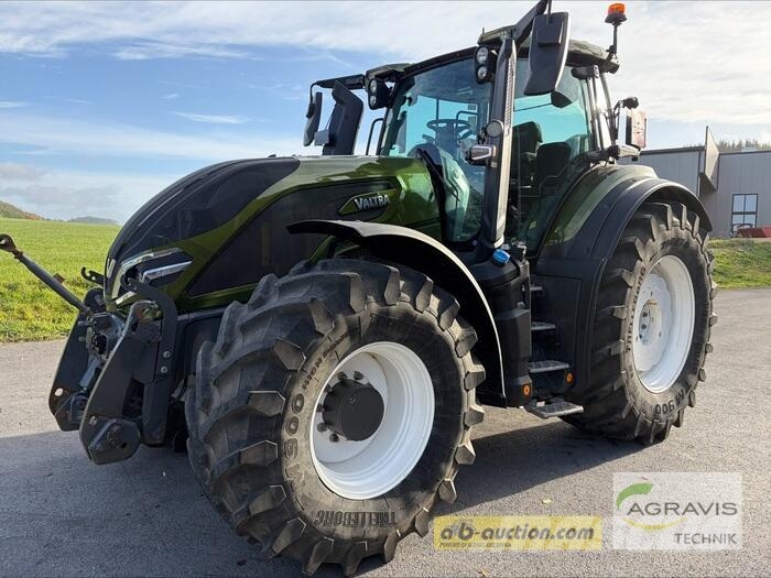 Valtra Q 265 1A9 Tractoare