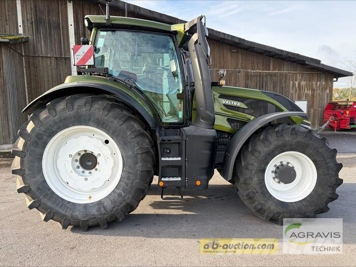 Valtra Q 265 1A9 Tractoare
