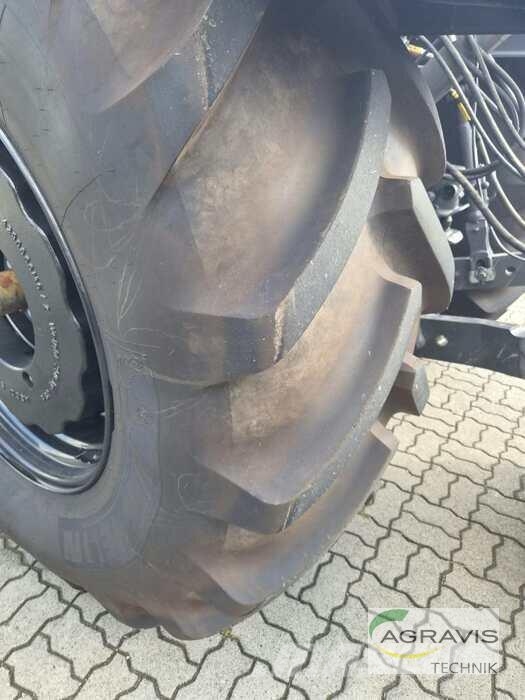 Valtra Q 285 1A9 Traktorji