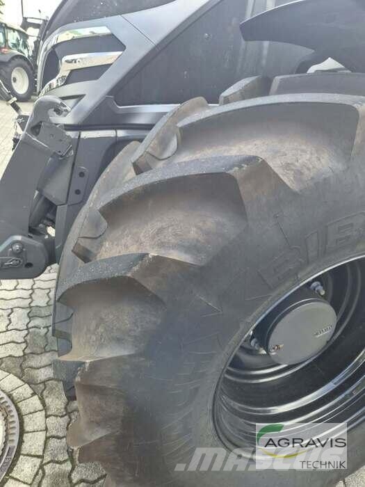 Valtra Q 285 1A9 Traktorji