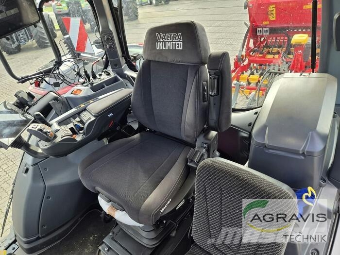 Valtra Q 285 1A9 Traktorji