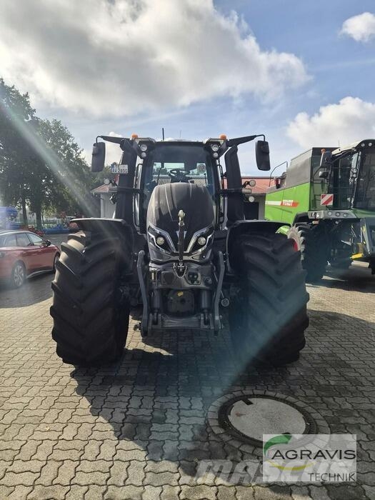 Valtra Q 285 1A9 Traktorji