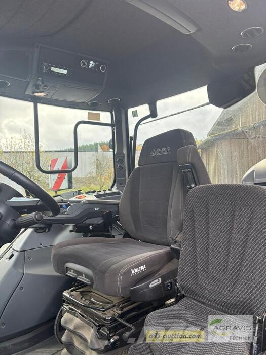 Valtra Q 305 1A9 Traktoriai