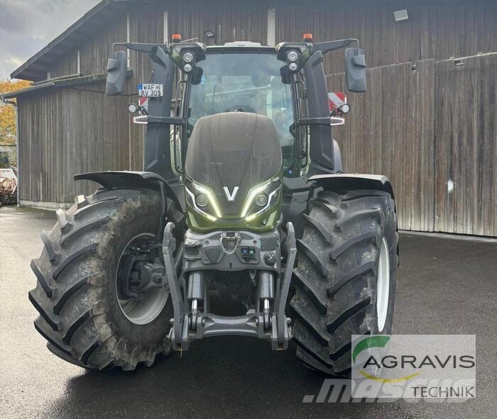 Valtra Q 305 1A9 Traktoren