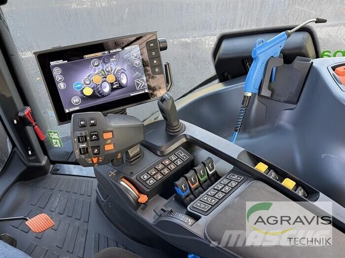 Valtra Q 305 1A9 Tractoren