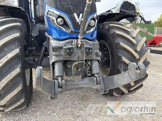 Valtra Q285 Трактори