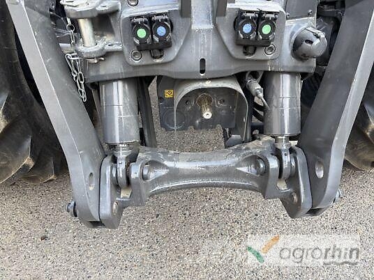 Valtra Q305 Трактори