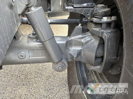 Valtra Q305 Трактори