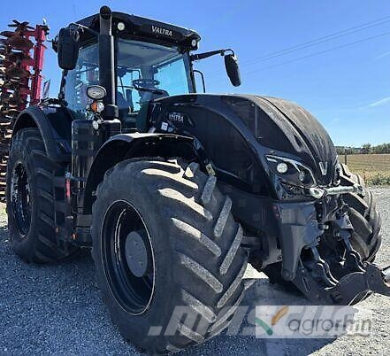 Valtra S294 Трактори