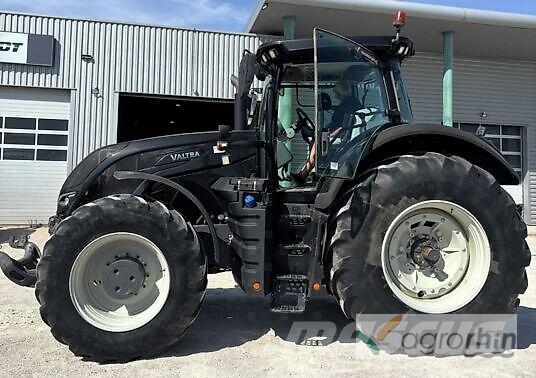 Valtra S354 Трактори