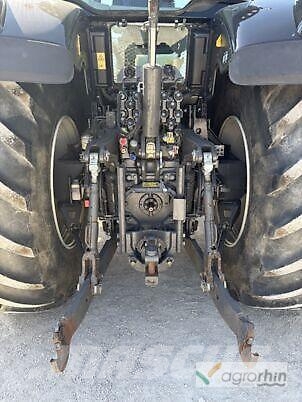 Valtra S354 Трактори