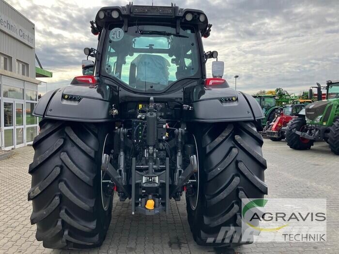 Valtra T 235 D Traktory