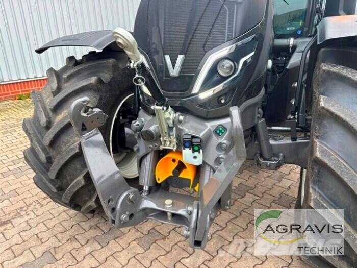 Valtra T 235 D 2A1 Traktory