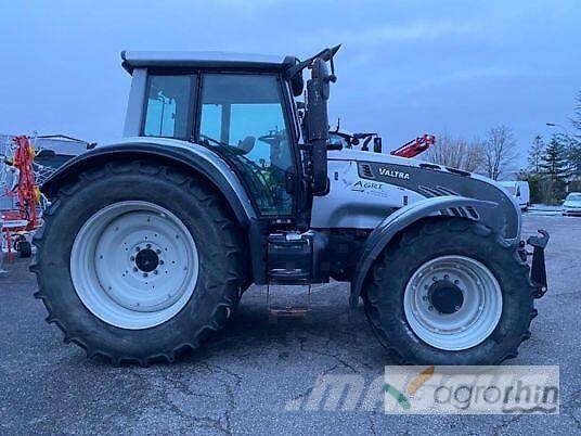 Valtra T172 HITECH Tractoare