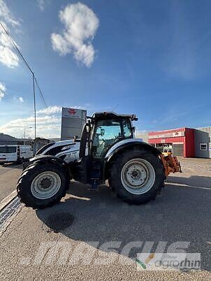 Valtra T174 DIRECT الجرارات