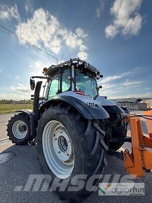 Valtra T174 DIRECT الجرارات