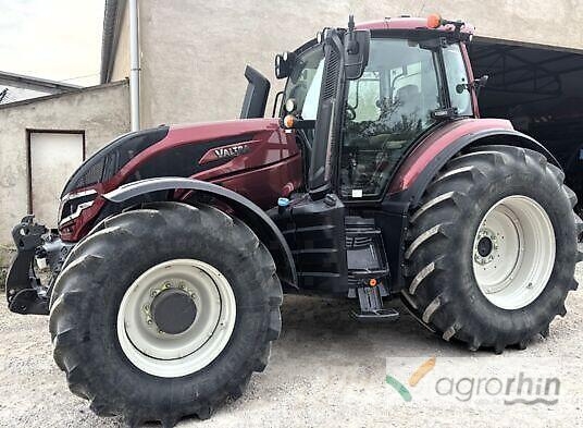 Valtra T215 VERSU Трактори