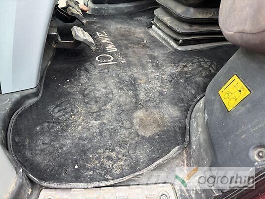Valtra T215 VERSU Трактори