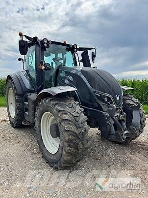 Valtra T234 VERSU Traktori