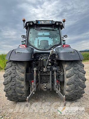 Valtra T234 VERSU Traktori