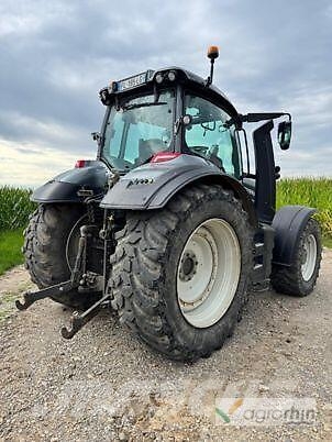 Valtra T234 VERSU Traktori
