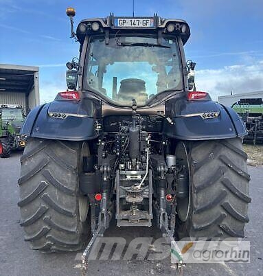 Valtra T235 Τρακτέρ