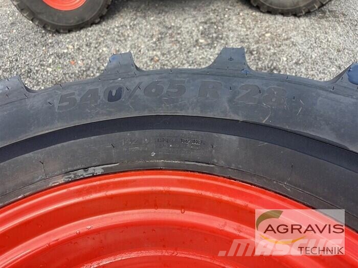 Vredestein 650/65 R38 TRAXION タイヤ、ホイル、リム
