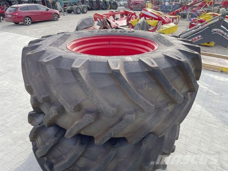 2X 710/70 R38 TB Reifen