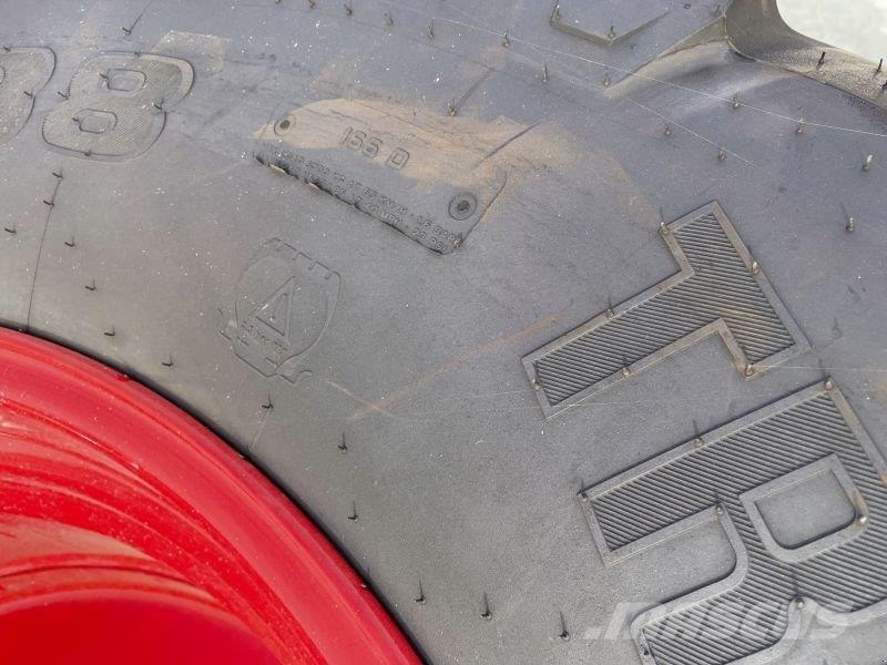 2X 710/70 R38 TB Reifen