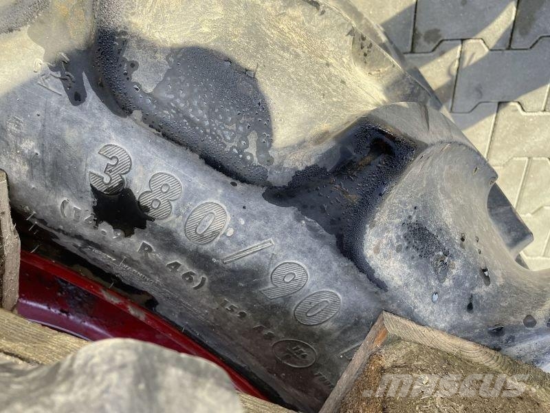  320/90 R32 UND 380/90 R46 الإطارات والعجلات والحافات