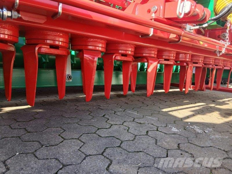 Agro-Masz ANA 30 + SN 301 - 24 Reihen Комбинирани редосеялки