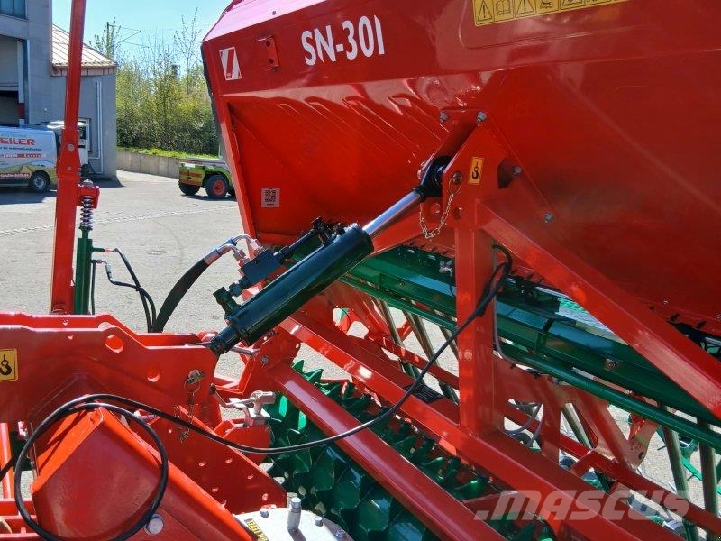 Agro-Masz ANA 30 + SN 301 - 24 Reihen Комбинирани редосеялки