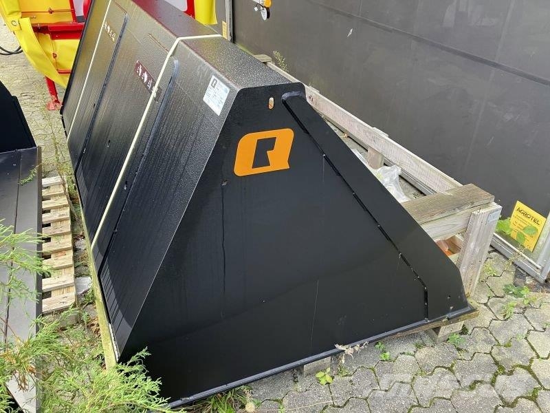 Ålö 240 GXL + ملحقات أمامية للوادر