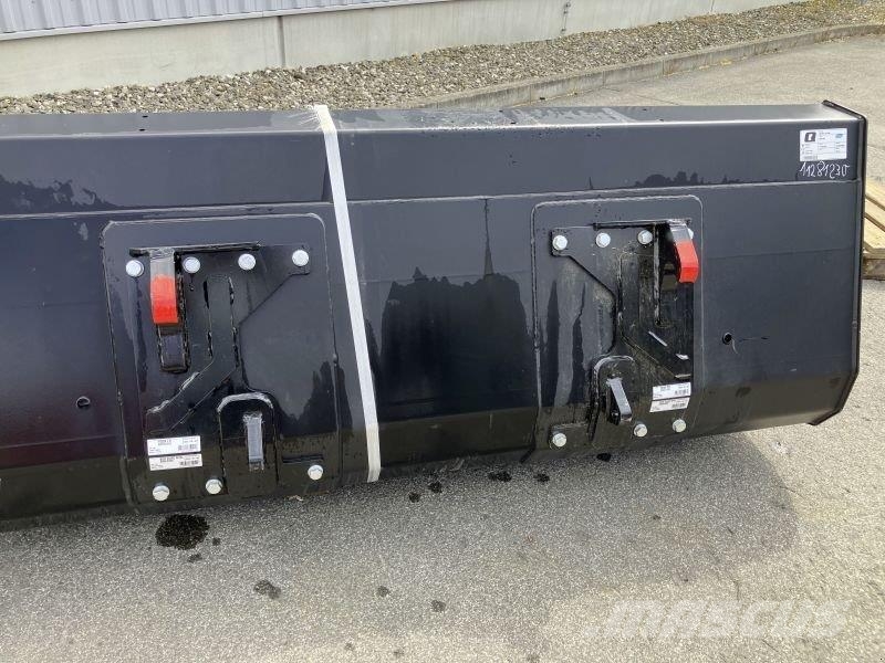 Ålö UNIVERSALSCHAUFEL GM+ 220 Accesorios para cargador frontal