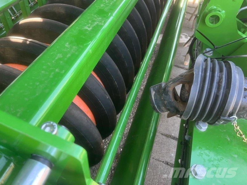 Amazone Cataya KE 3002 + Cataya 3000 spezial Semoir combiné