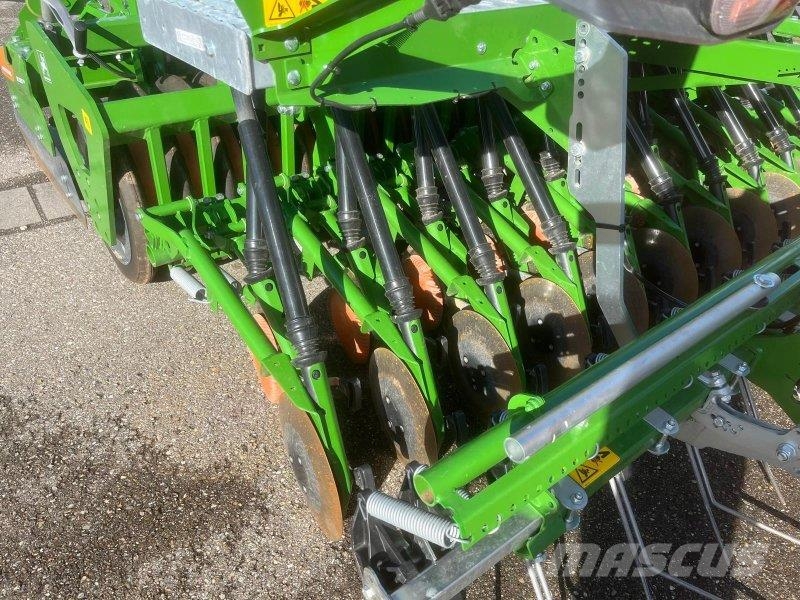 Amazone Cataya KE 3002 + Cataya 3000 spezial Semoir combiné
