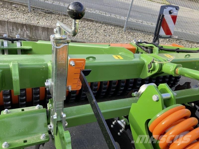 Amazone CENIUS 3003 SUPER Kultivátory