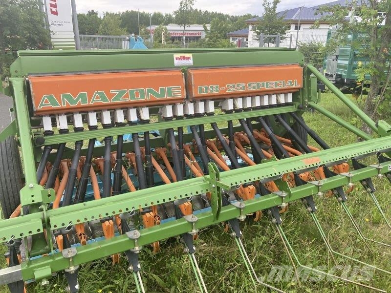 Amazone DRILLKOMBI D8 25 + KE 253 組合鑽