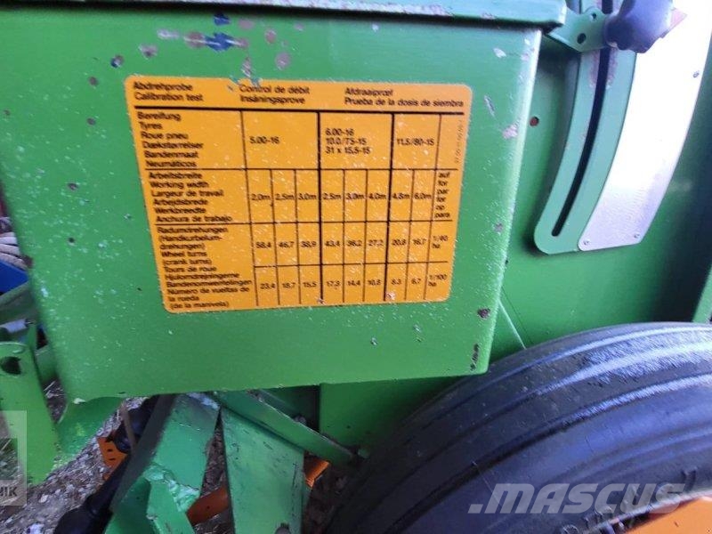 Amazone HRB302D mit Amazone D8/30 Spezial Perforadoras combinadas