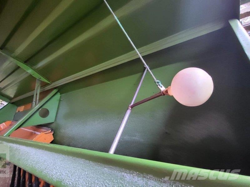 Amazone HRB302D mit Amazone D8/30 Spezial Perforadoras combinadas