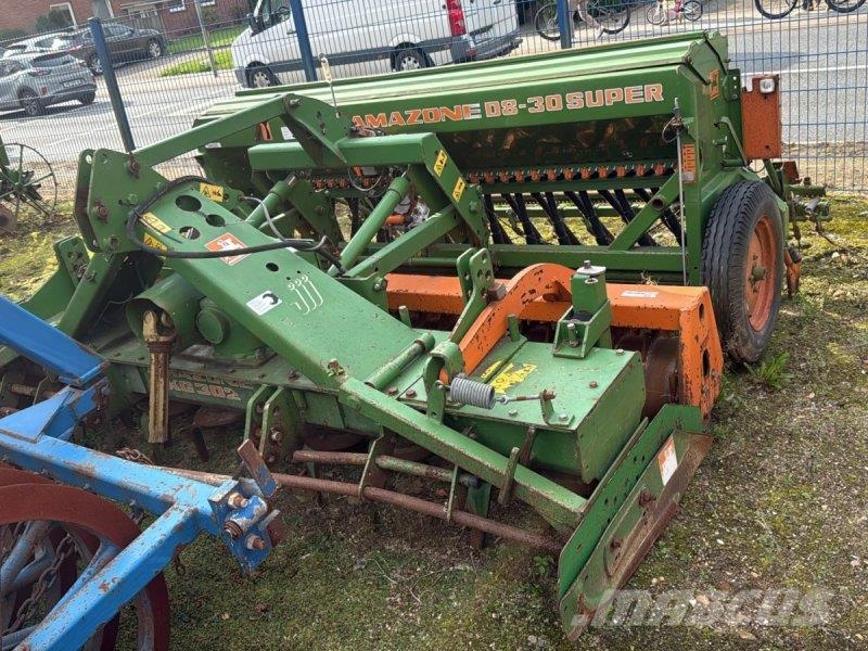 Amazone KG 302 + D8-30 SUPER 多功能条播机